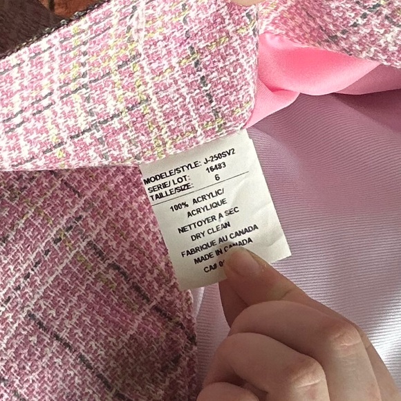 Pink tweed suit set - Picture 16 of 16